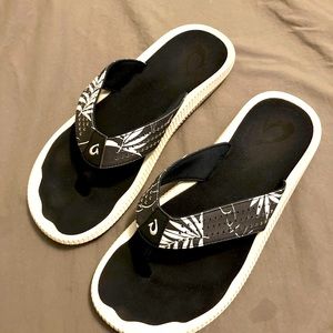 Olukai Ulele flip flops